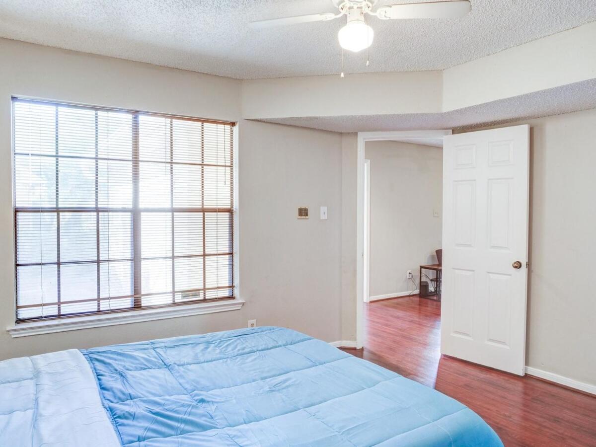 Lovely 2 Bedroom, 1 Bath Condo With Pools And Gym. ฮูสตัน ภายนอก รูปภาพ
