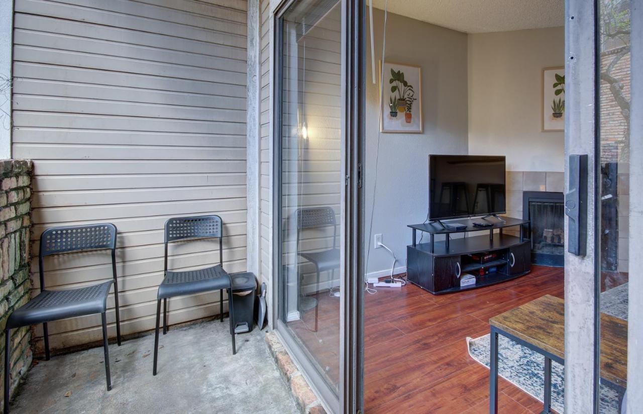 Lovely 2 Bedroom, 1 Bath Condo With Pools And Gym. ฮูสตัน ภายนอก รูปภาพ