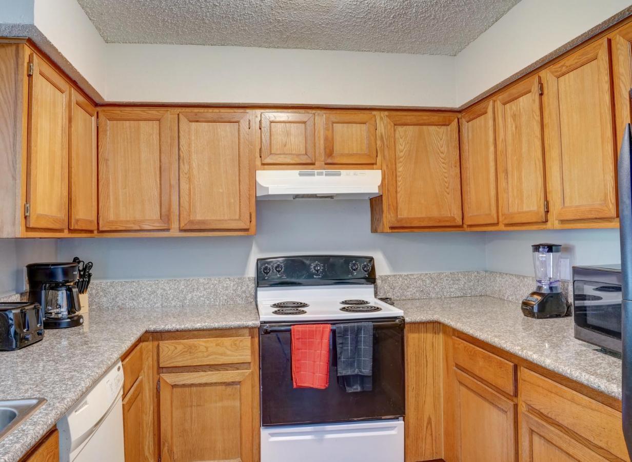 Lovely 2 Bedroom, 1 Bath Condo With Pools And Gym. ฮูสตัน ภายนอก รูปภาพ
