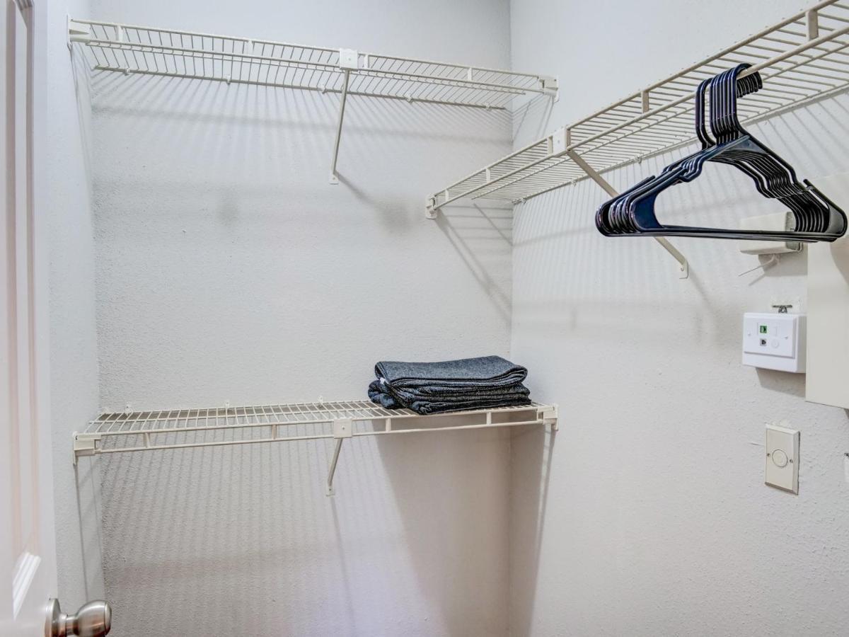 Lovely 2 Bedroom, 1 Bath Condo With Pools And Gym. ฮูสตัน ภายนอก รูปภาพ